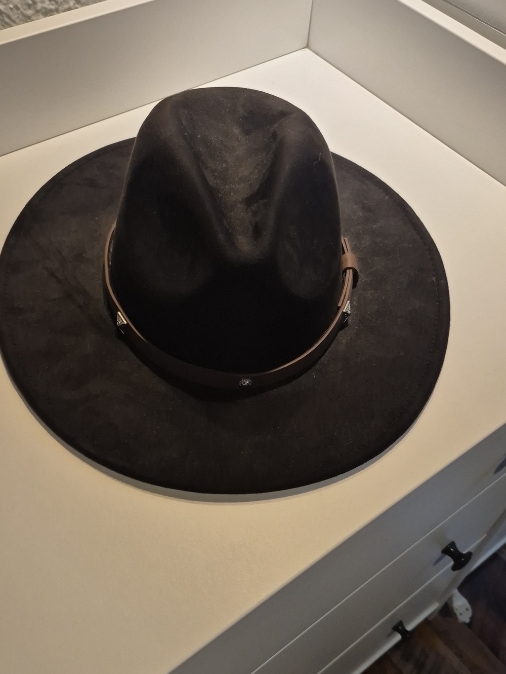 Wide-Brim Black Felt Women's Hat with Brown Band